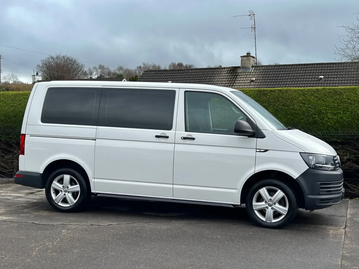 19Volkswagen Transporter Shuttle  8 seater €26250 - Image 4