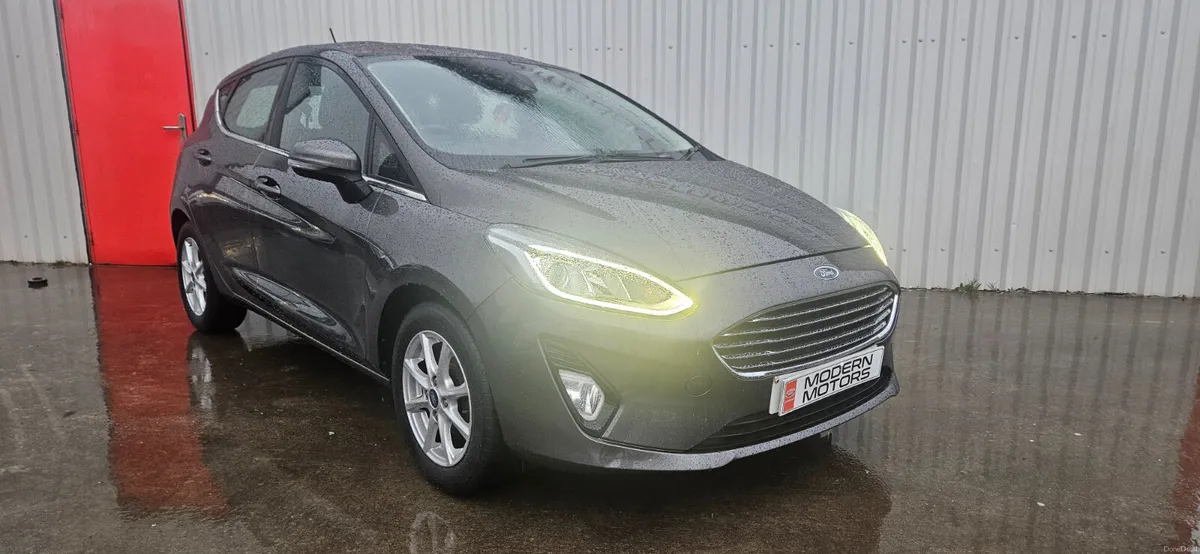 Ford Fiesta zetec petrol 1.1 5dr 84bhp new model - Image 2