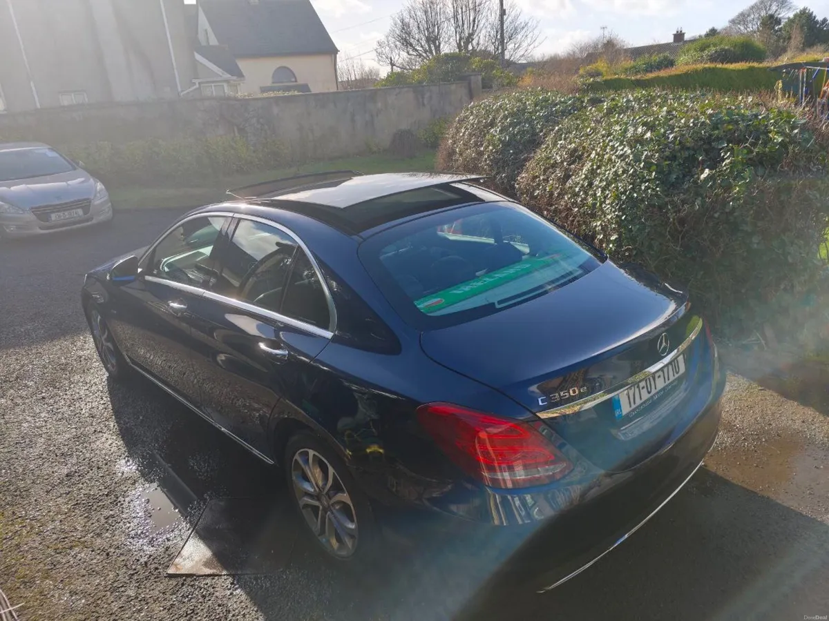 Mercedes-Benz C-Class 2017 - Image 2