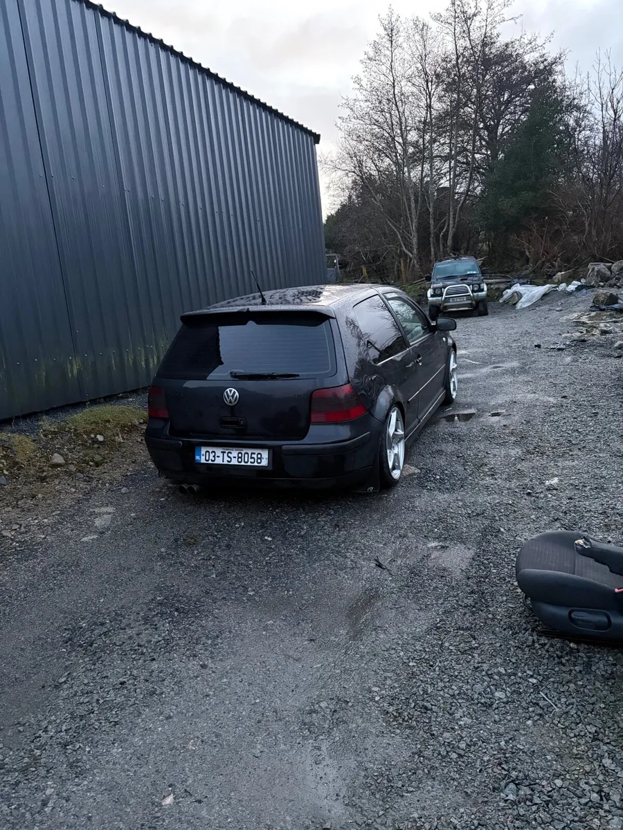 Volkswagen Golf 2003 - Image 1