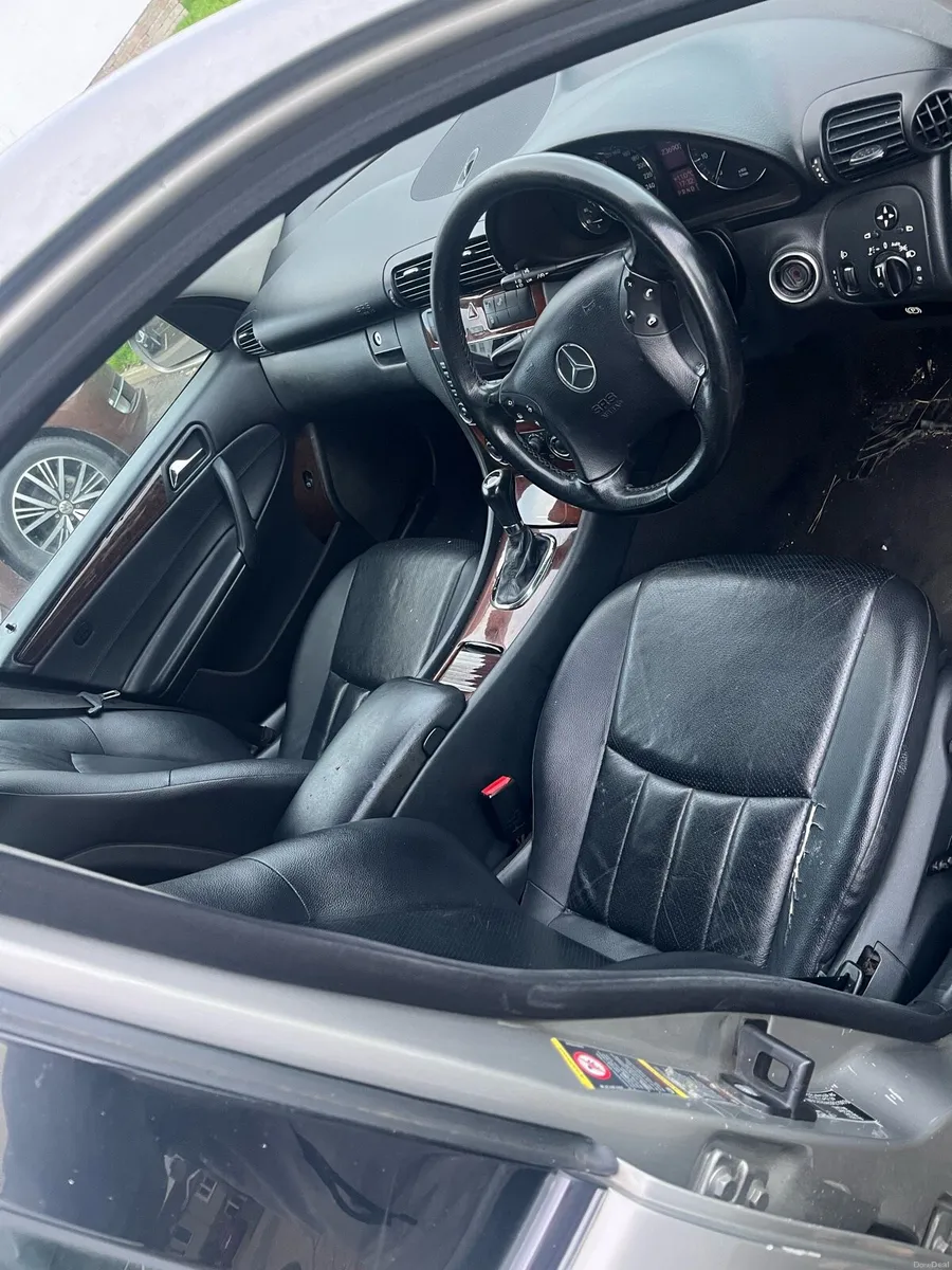 Mercedes C class - Image 2