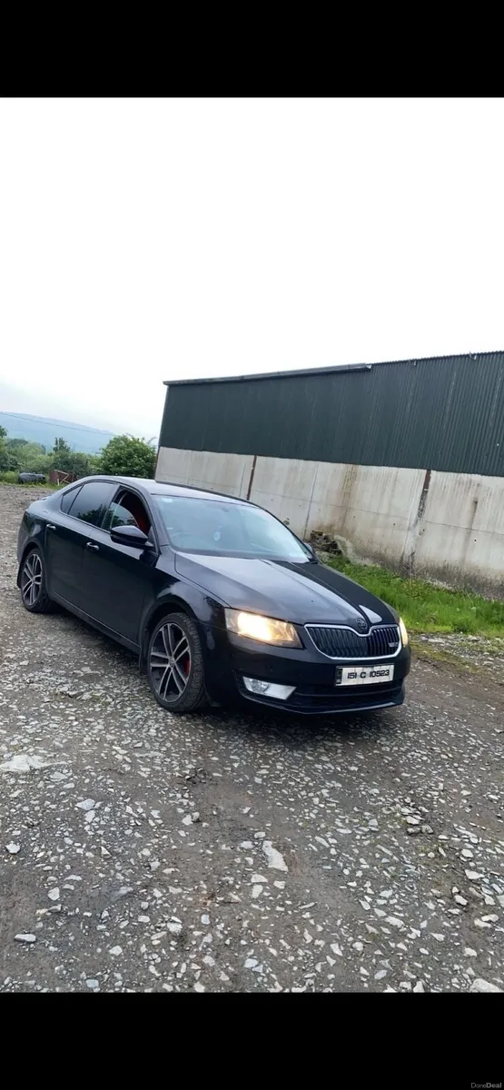 Skoda Octavia 2015 - Image 2