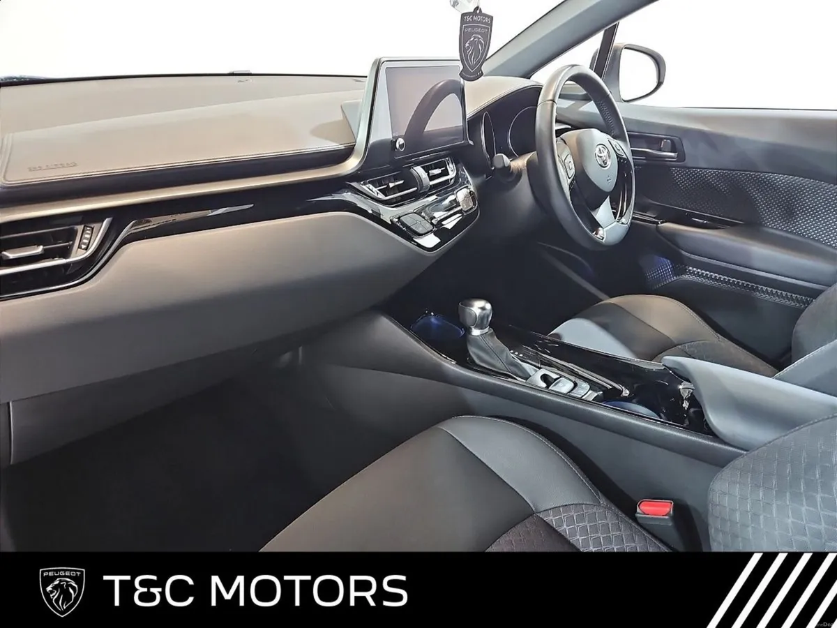 Toyota C-HR 1.8 HYBRID SPORT - Image 4