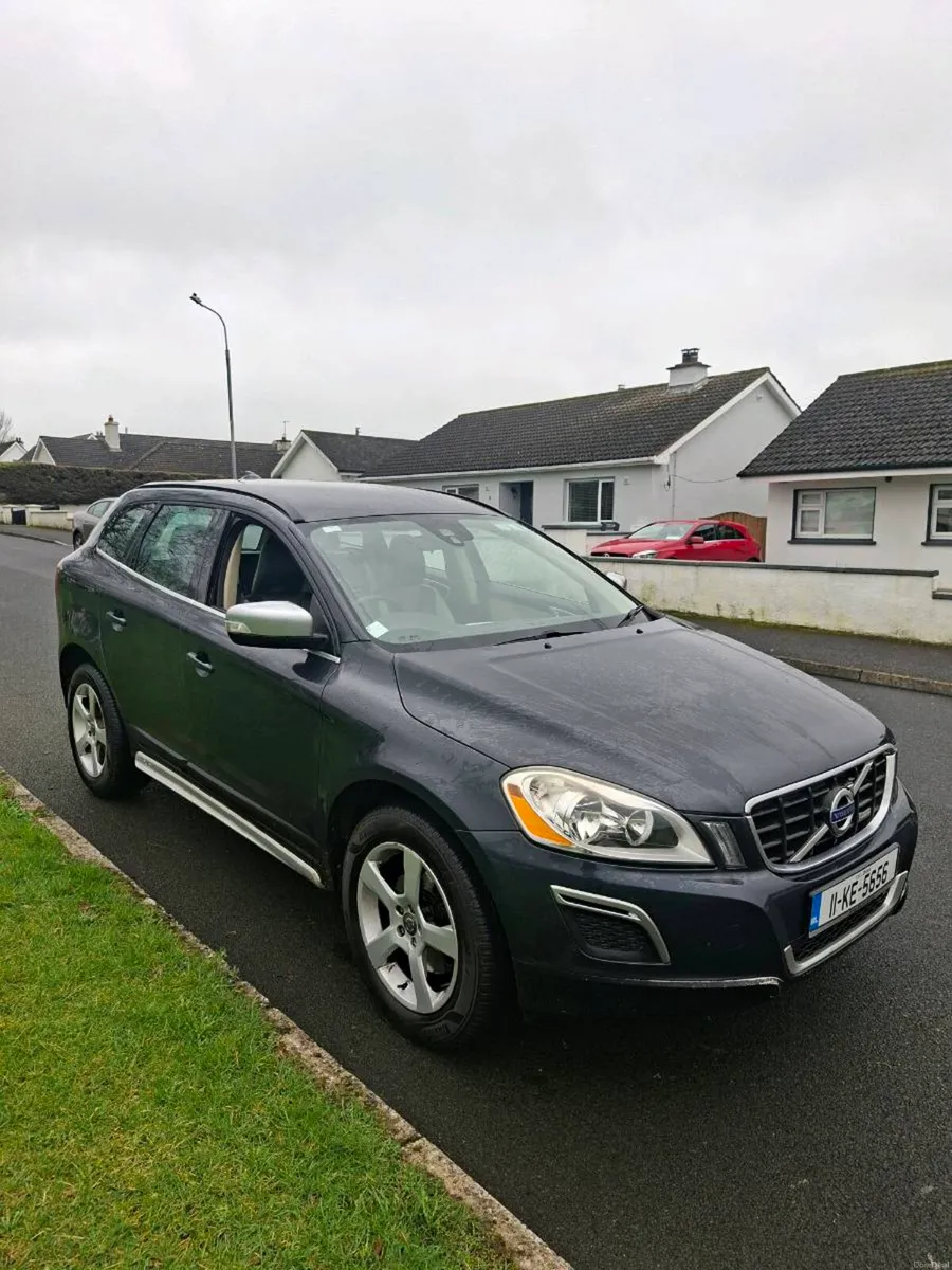 VOLVO XC60 2011 AUTOMATIC - Image 2