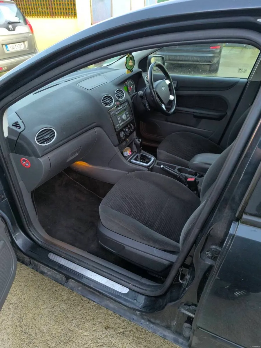 Ford Focus Ghia - Image 3