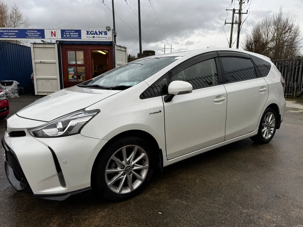 Toyota Prius 2015 - Image 2