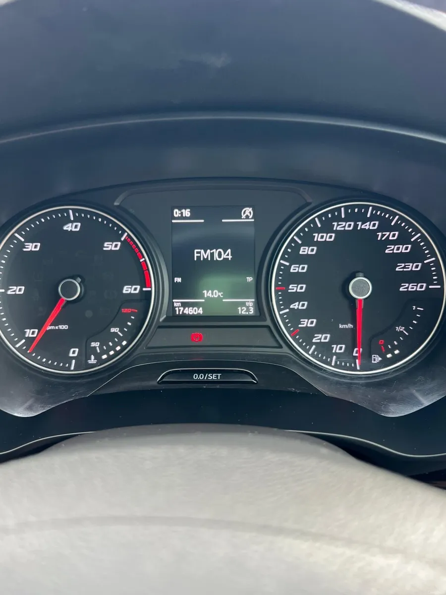 SEAT Leon 2015 - Image 1