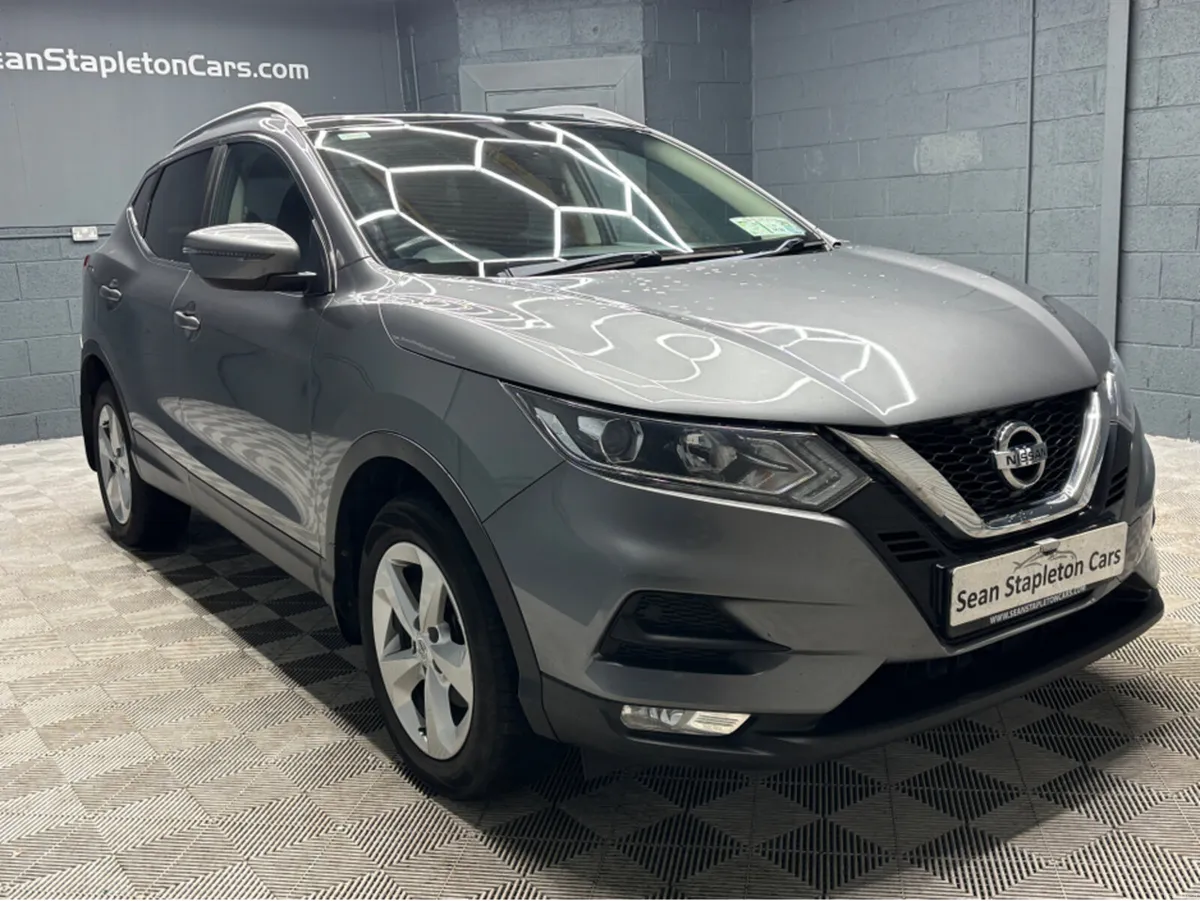 Nissan Qashqai 1.5 SV 18 4DR - Image 4