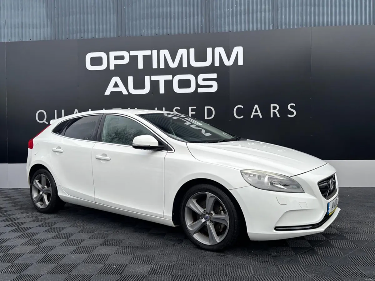 Volvo V40 Volvo V40 T4  1.6 petrol auto - Image 1