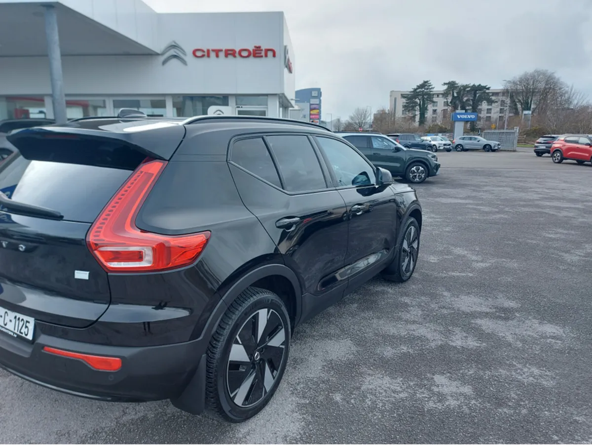 Volvo XC40 RCHRG PLUS 5DR AUTO - Image 3