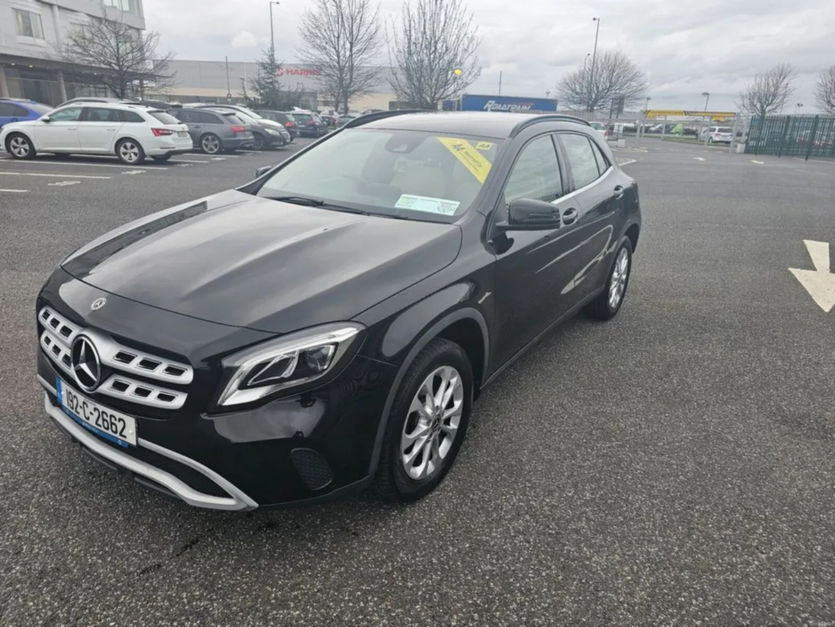 Mercedes-Benz GLA GLA, 1.6 PETROL, SPORT MODEL, LE - Image 4