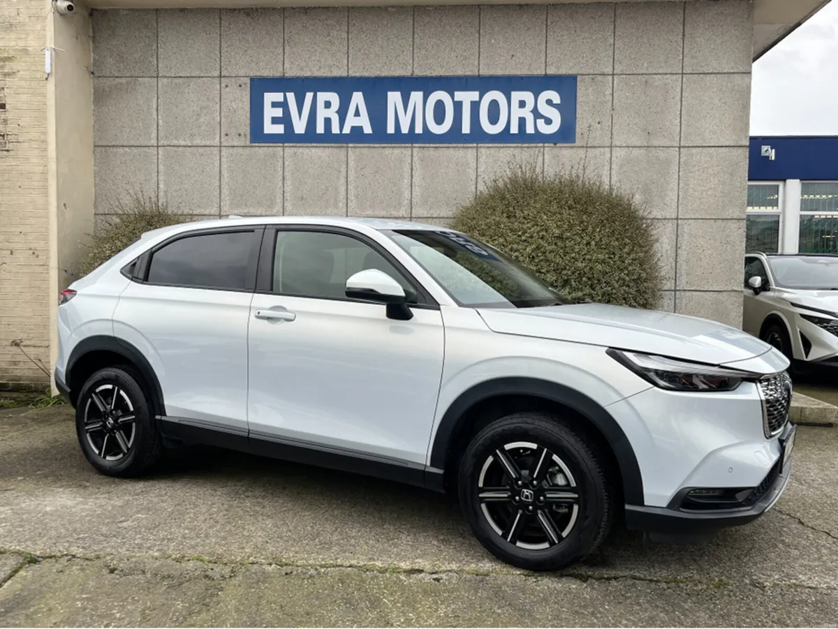 Honda Vezel HR-V X AUTOMATIC HYBRID 1.5 PETROL //K - Image 3