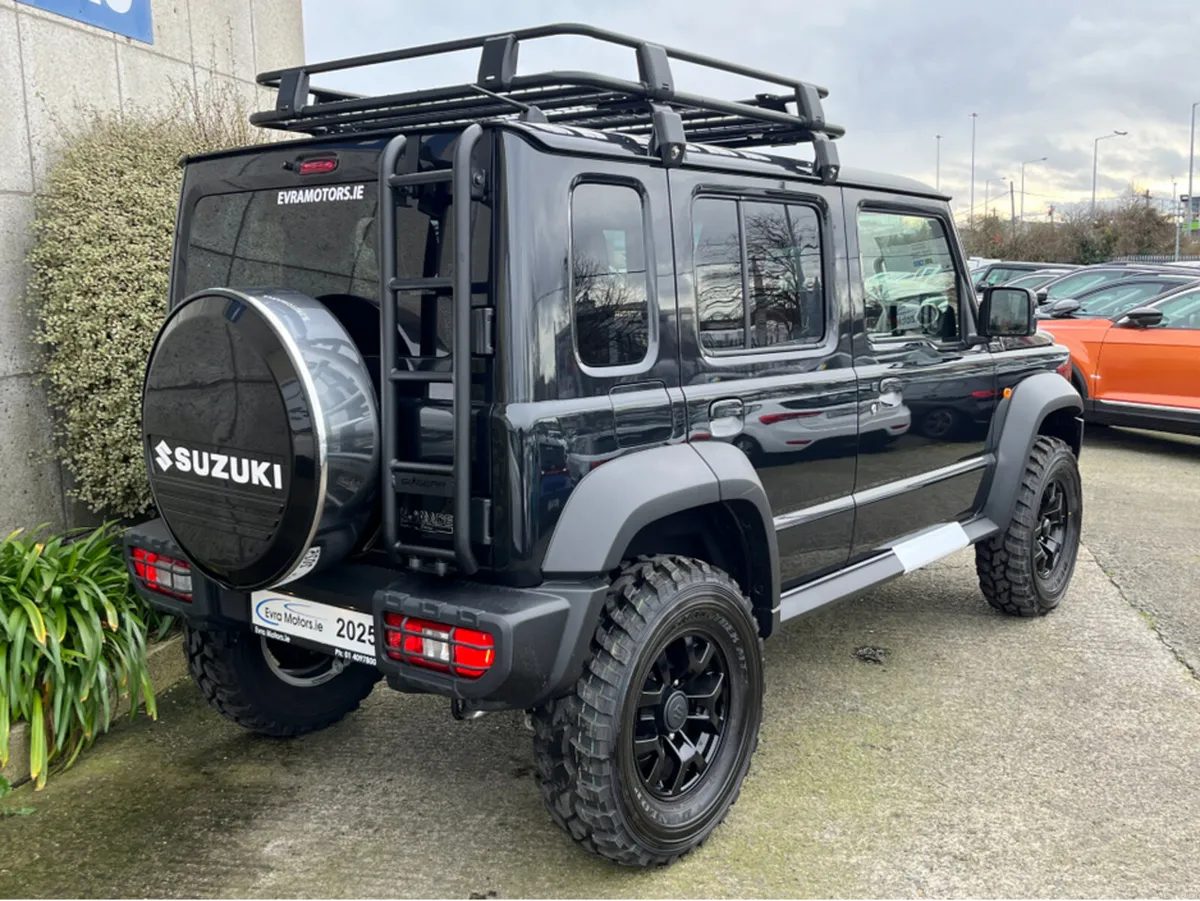 Suzuki Jimny NOMADE LWB 4 SEAT AUTOMATIC 1.5 PETRO - Image 4
