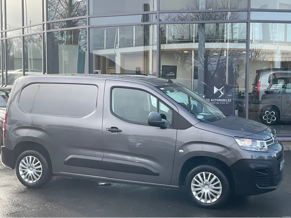 Peugeot 5008 ALLURE 1.5 BLUE HDI 130 6 6.2 4DR - Image 4