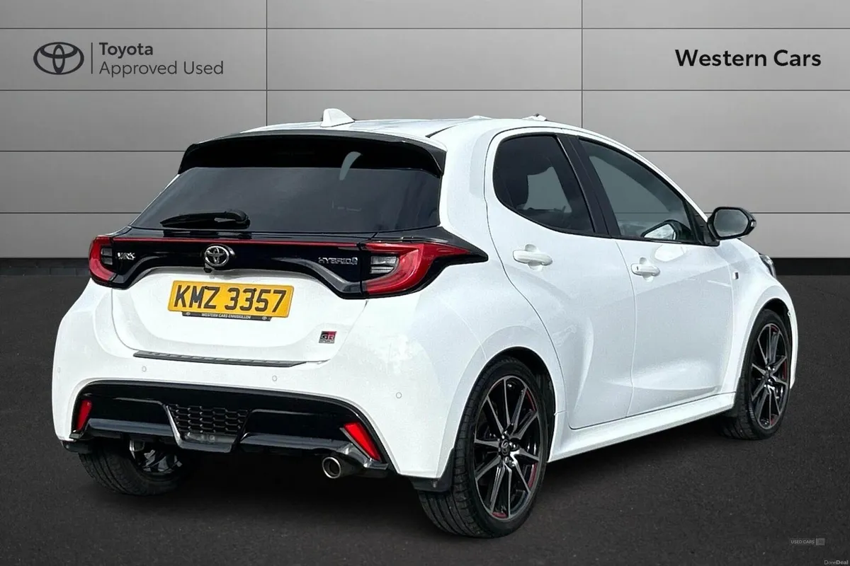 Toyota Yaris 1.5 VVT-h GR SPORT E-CVT Euro 6 (s/s) - Image 2