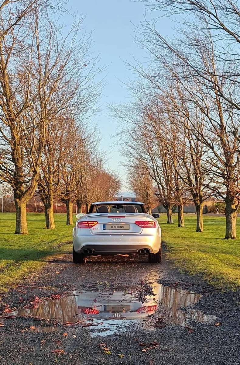 Audi S5 2011 - Image 2