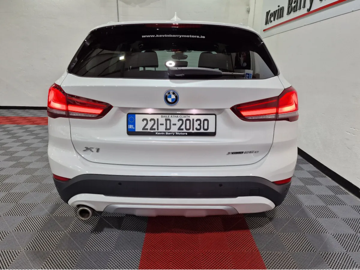 BMW X1 25E X-LINE (PLUG IN HYBRID) X-DRIVE AUTOMAT - Image 3
