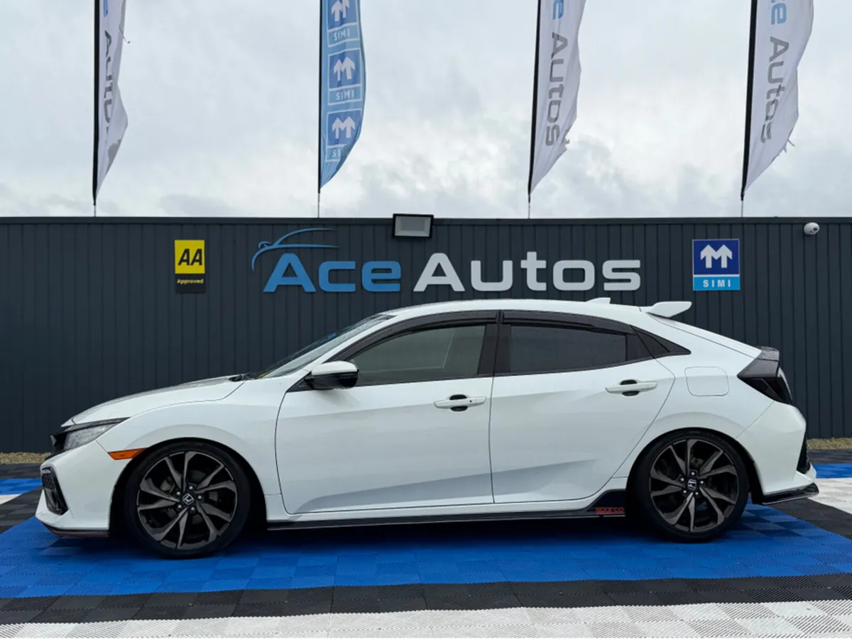 Honda Civic SPORT PACK - 1.5 PETROL - MANUAL - 12M - Image 4