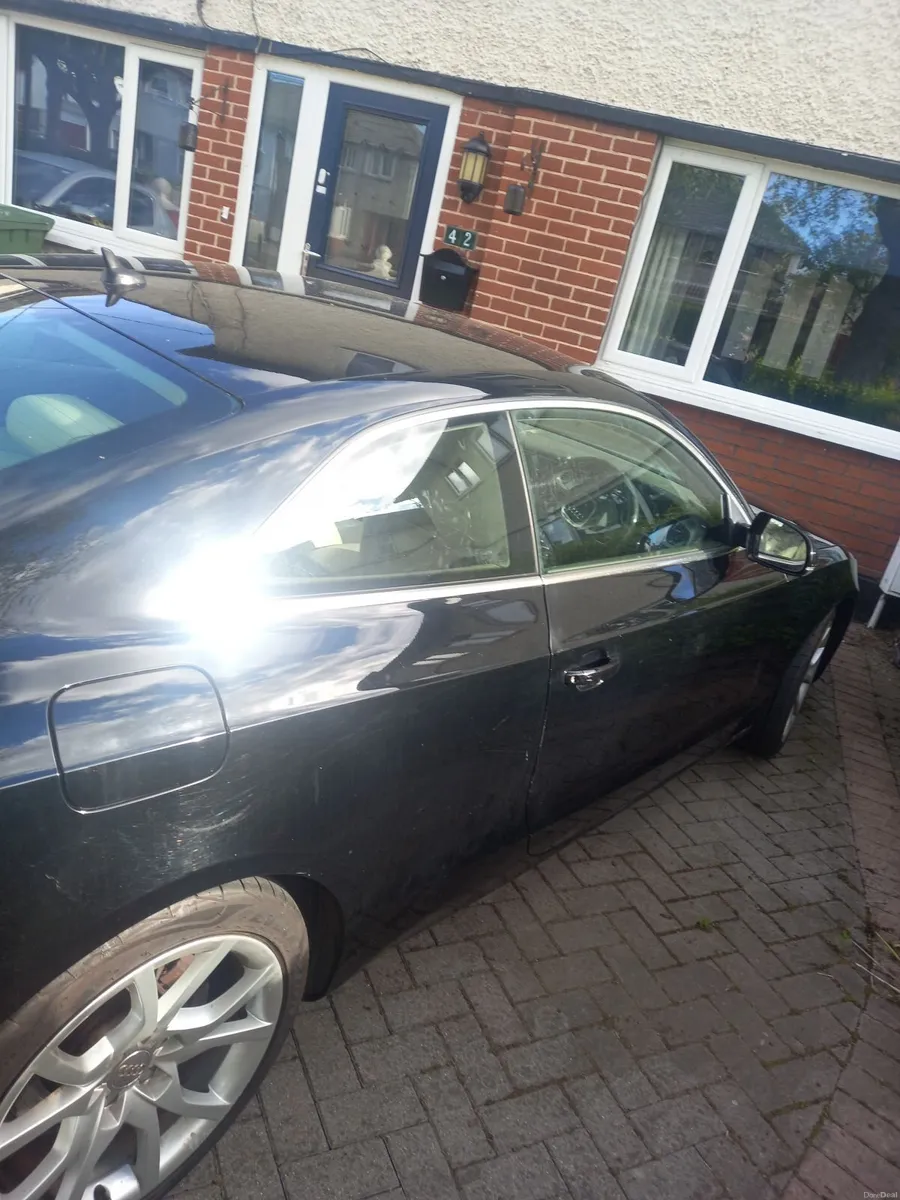 Audi A5 2009 - Image 2