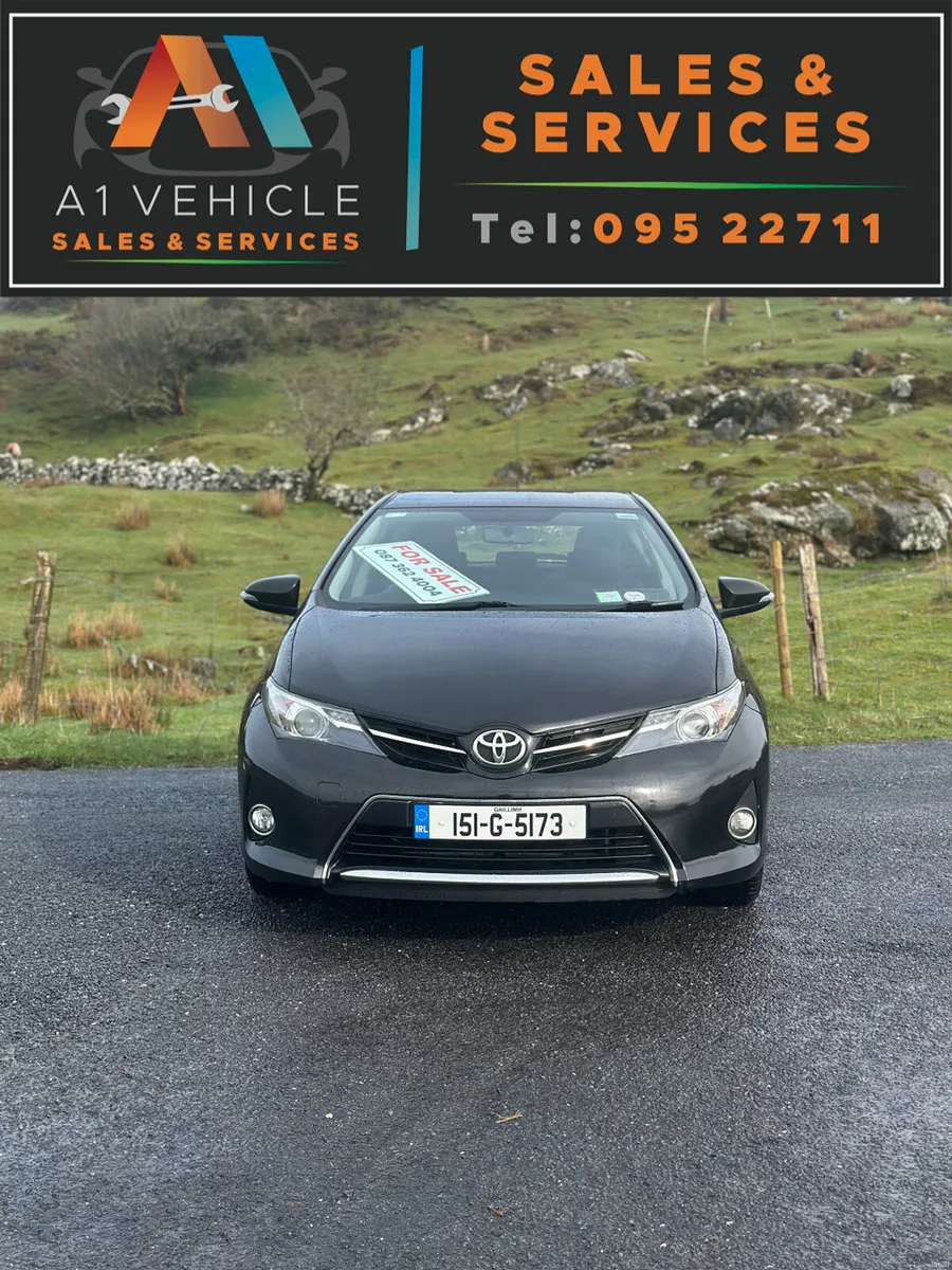 Toyota Auris 2015 - Image 1
