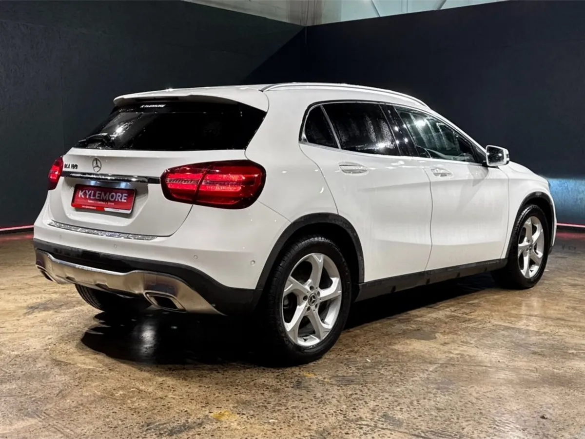 Mercedes-Benz GLA GLA 180 - 1.6L AUTOMATIC - FULL - Image 4