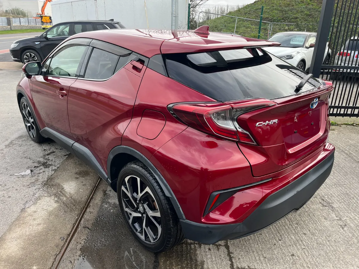 TOYOTA C-HR 2018, 1.8 HYBRID AUTO LOW KM HIGH SPEC - Image 3