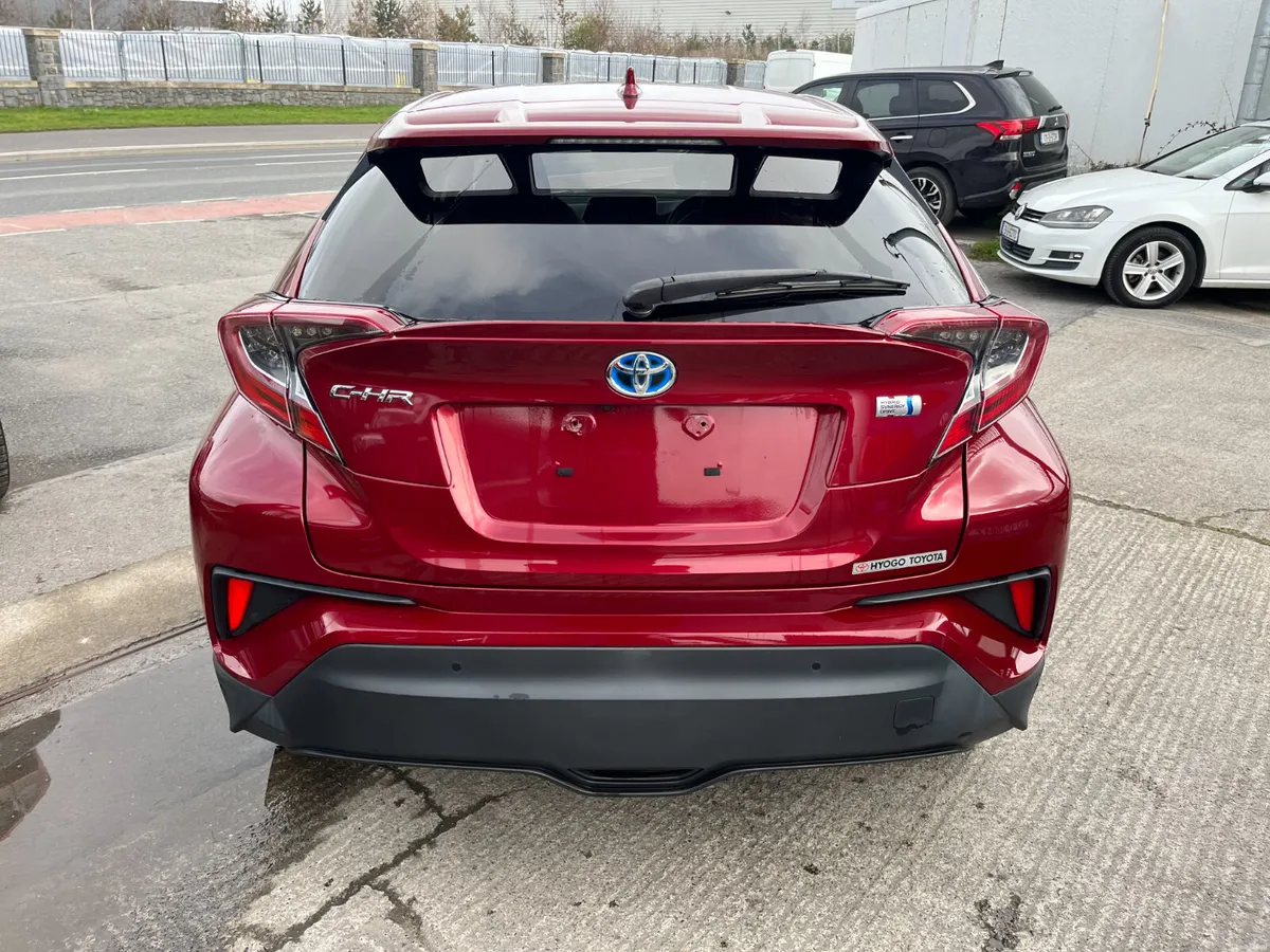 TOYOTA C-HR 2018, 1.8 HYBRID AUTO LOW KM HIGH SPEC - Image 4
