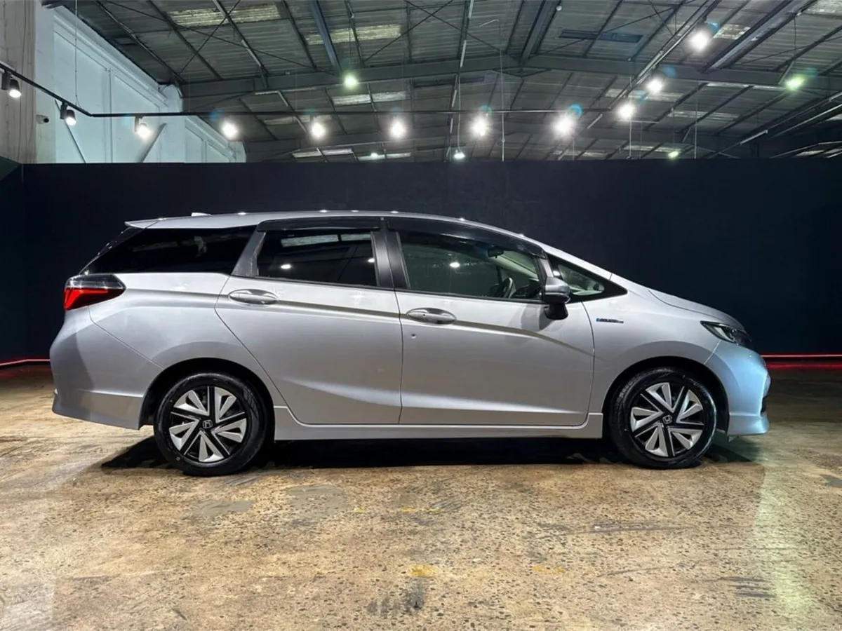 Honda Shuttle 1.5L HYBRID AUTOMATIC - CRUISE CONTR - Image 3