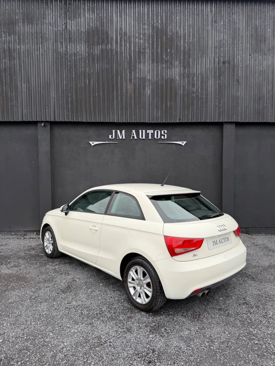 2011 AUDI A1 - Image 4