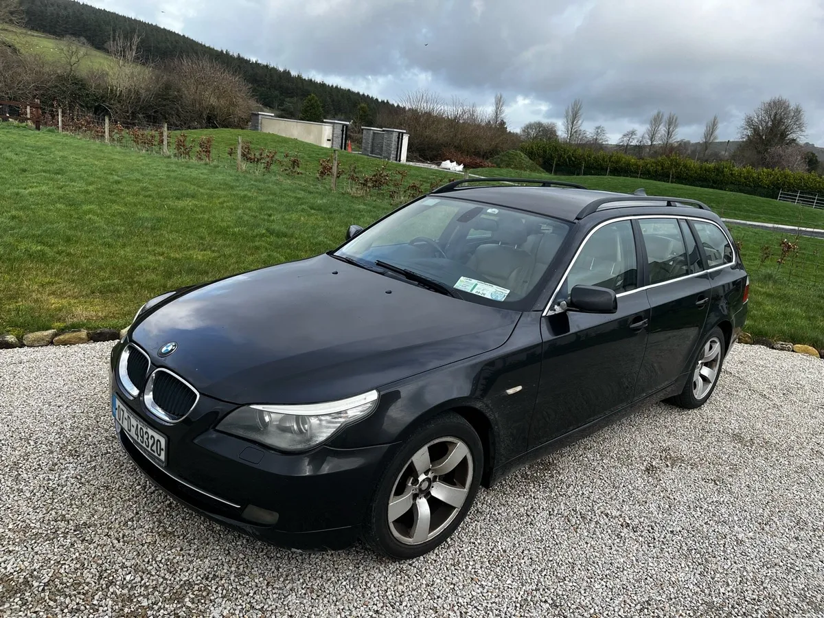 2007 BMW E61 - Image 2