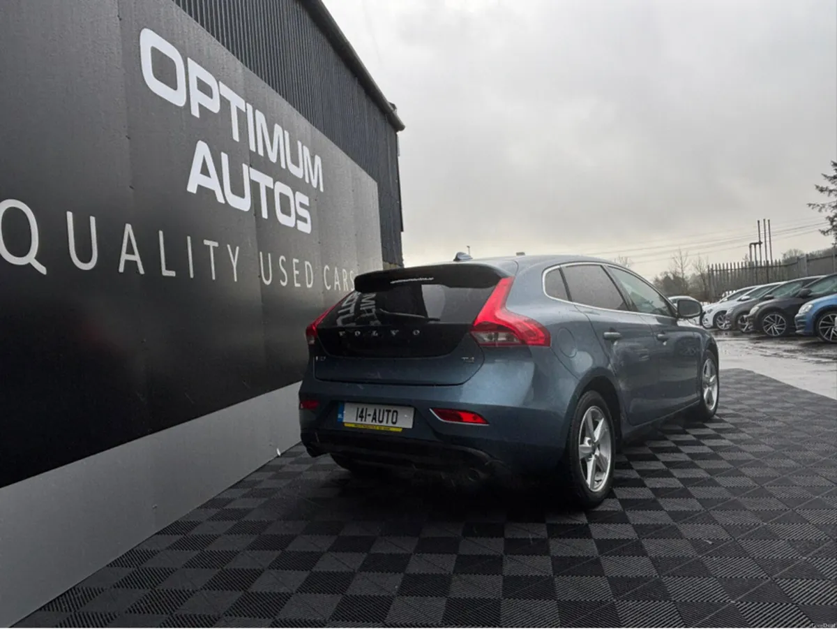 Volvo V40 Volvo V40 1.6 petrol, auto, full leather - Image 2