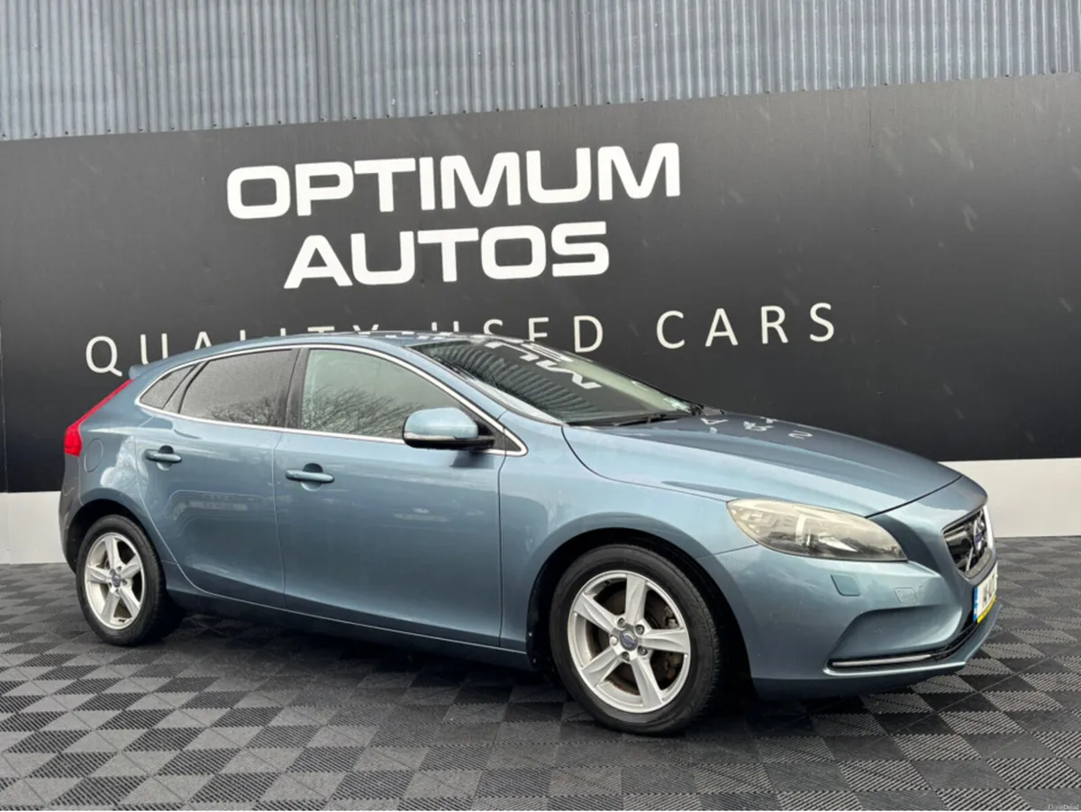 Volvo V40 Volvo V40 1.6 petrol, auto, full leather - Image 1