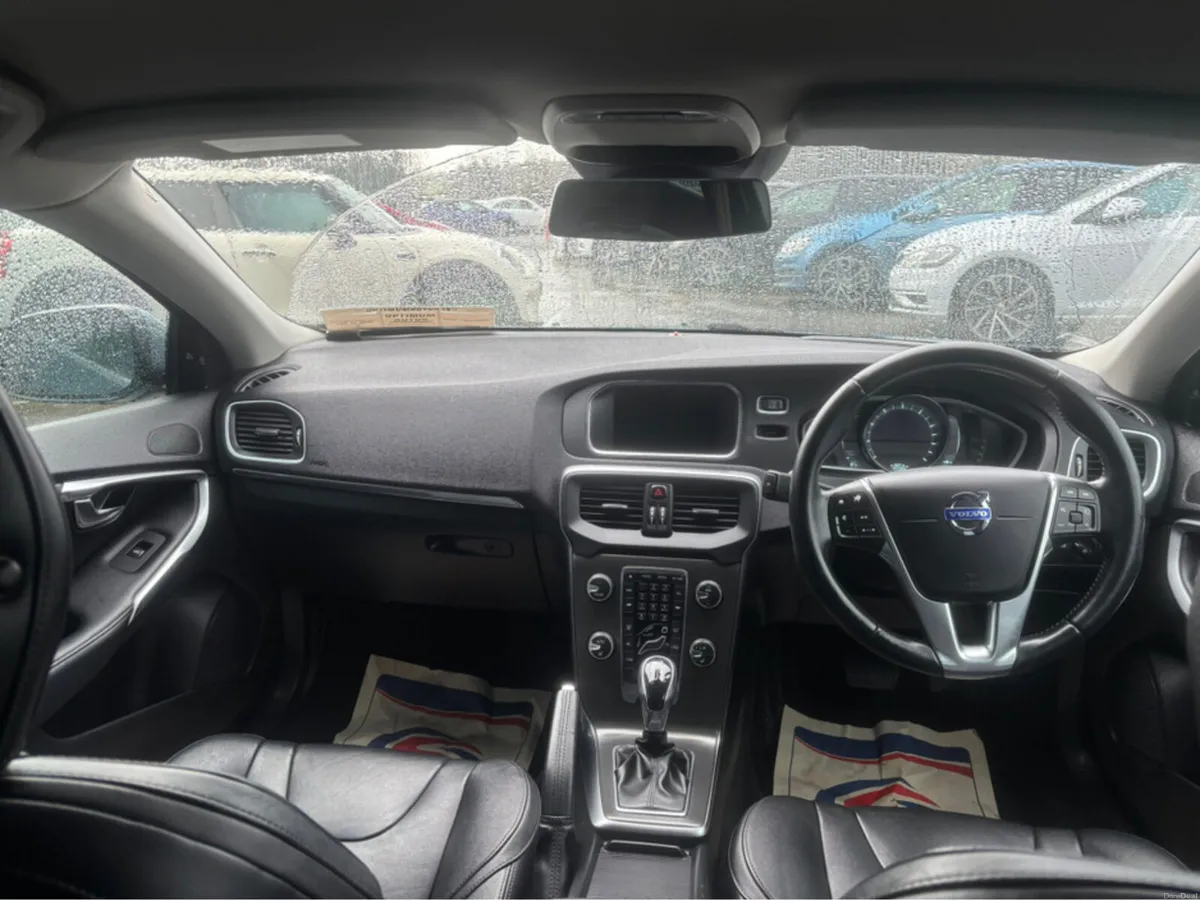 Volvo V40 Volvo V40 1.6 petrol, auto, full leather - Image 6