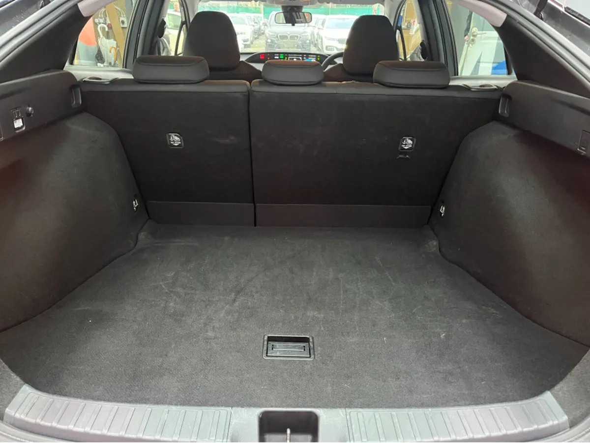 Toyota Prius 2022 TOYOTA PRIUS S 1.8 AUTOMATIC / C - Image 2