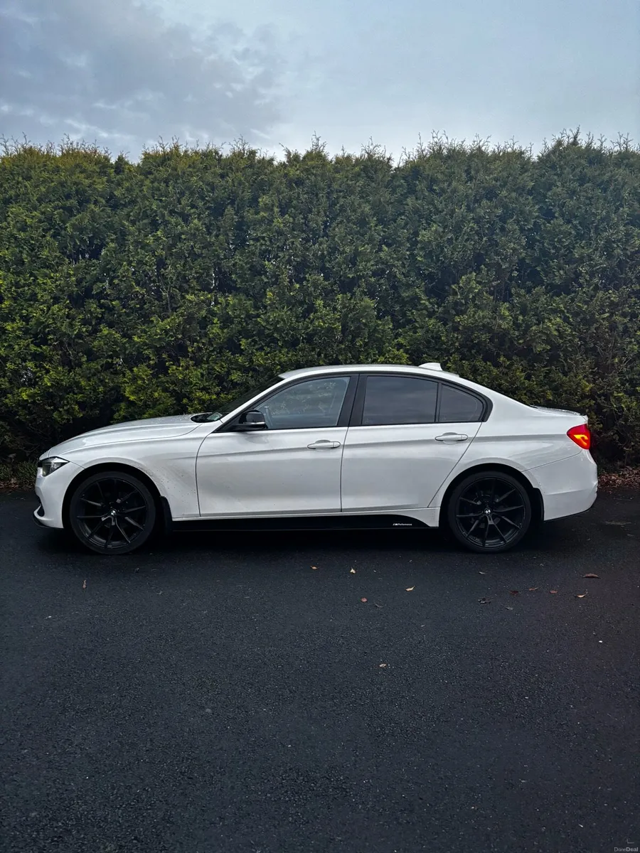 BMW 3-SERIES 318D 2017 - Image 3