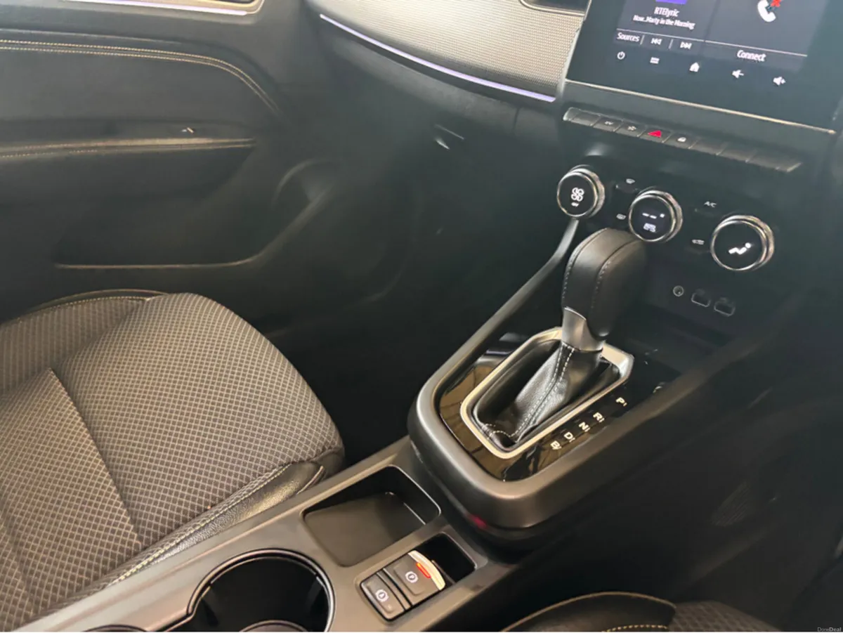 Renault Arkana TECHNO E-TECH HYBRID 14 - Image 2