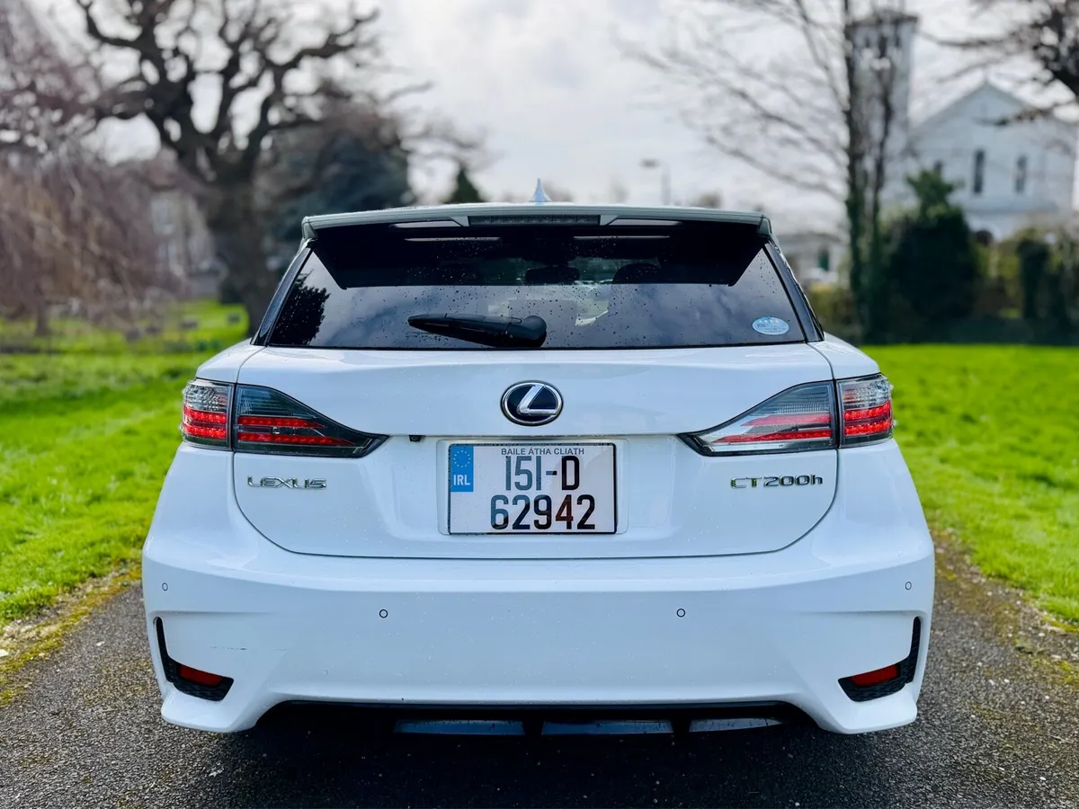 2015 LEXUS CT200H • F-SPORT • SUNROOF - Image 4