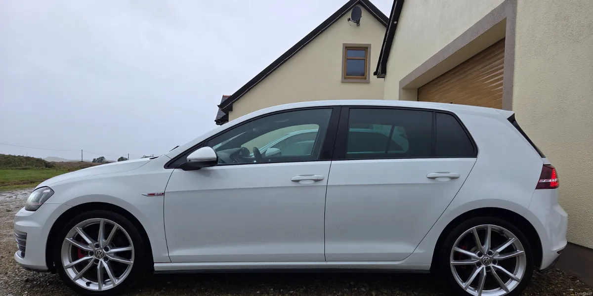 152 Volkswagen Golf GTI - 1 Owner -Pretoria Alloys - Image 3