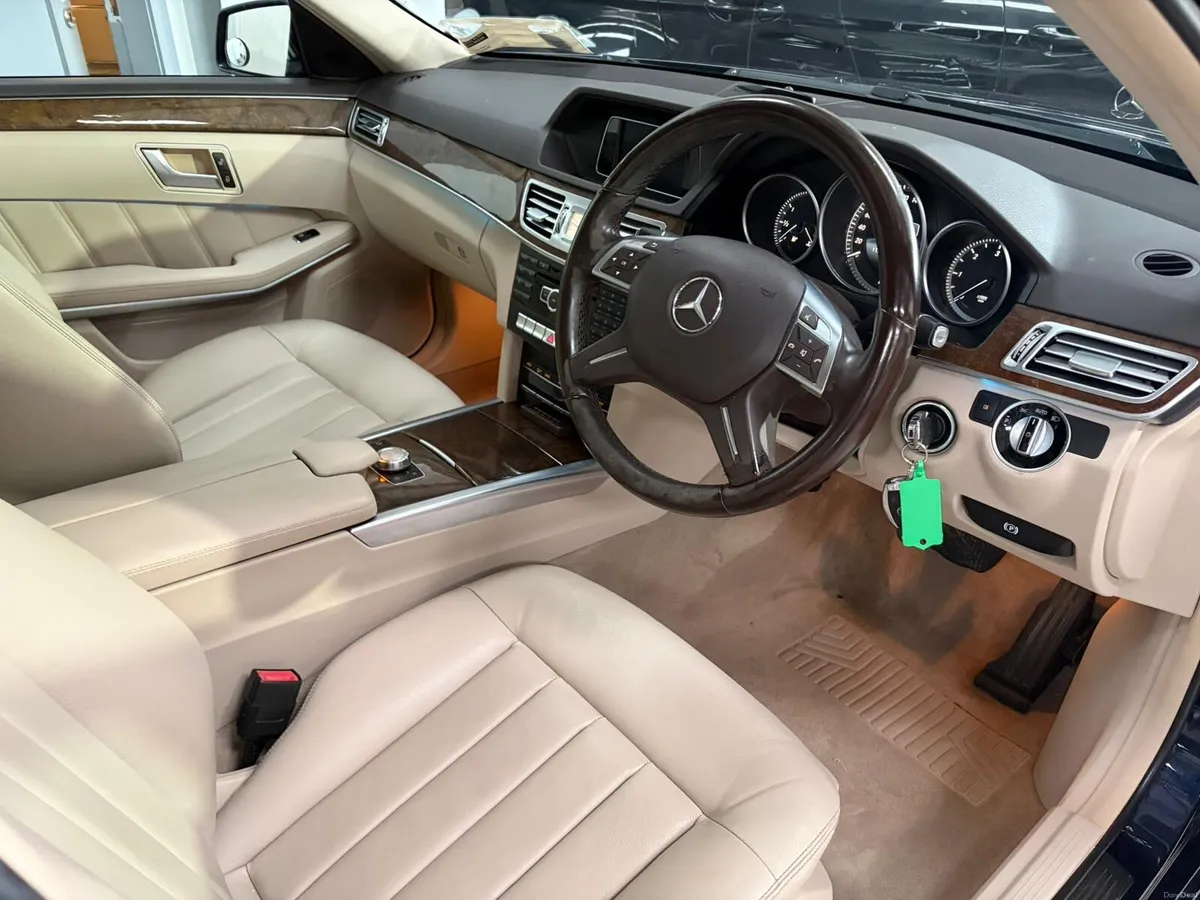 Mercedes-Benz E-Class 2015. E200D ELEGANCE - Image 4