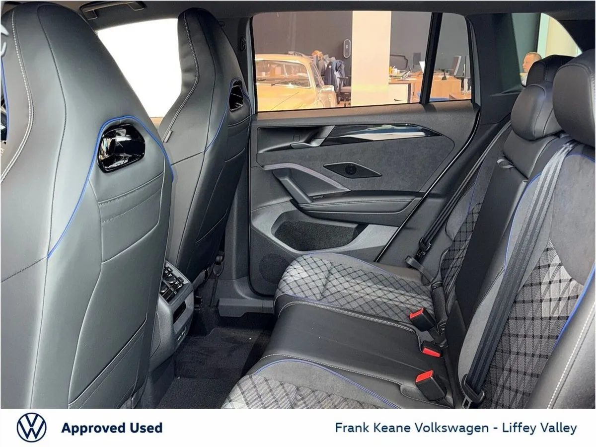 Volkswagen Tiguan *NEW*  R-LINE 75 2.0TDI 150BHP - - Image 6