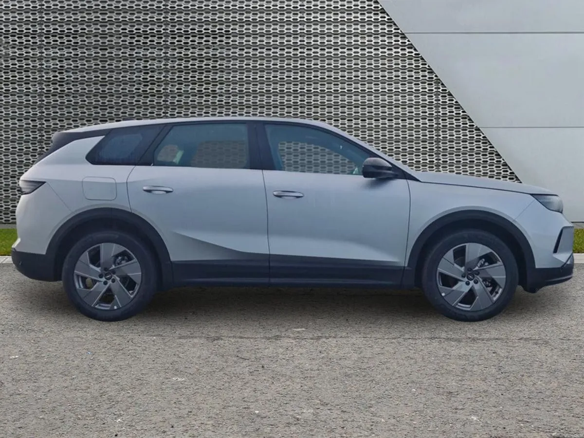 Opel Grandland Elegance PureTech 136 MHEV - Image 6