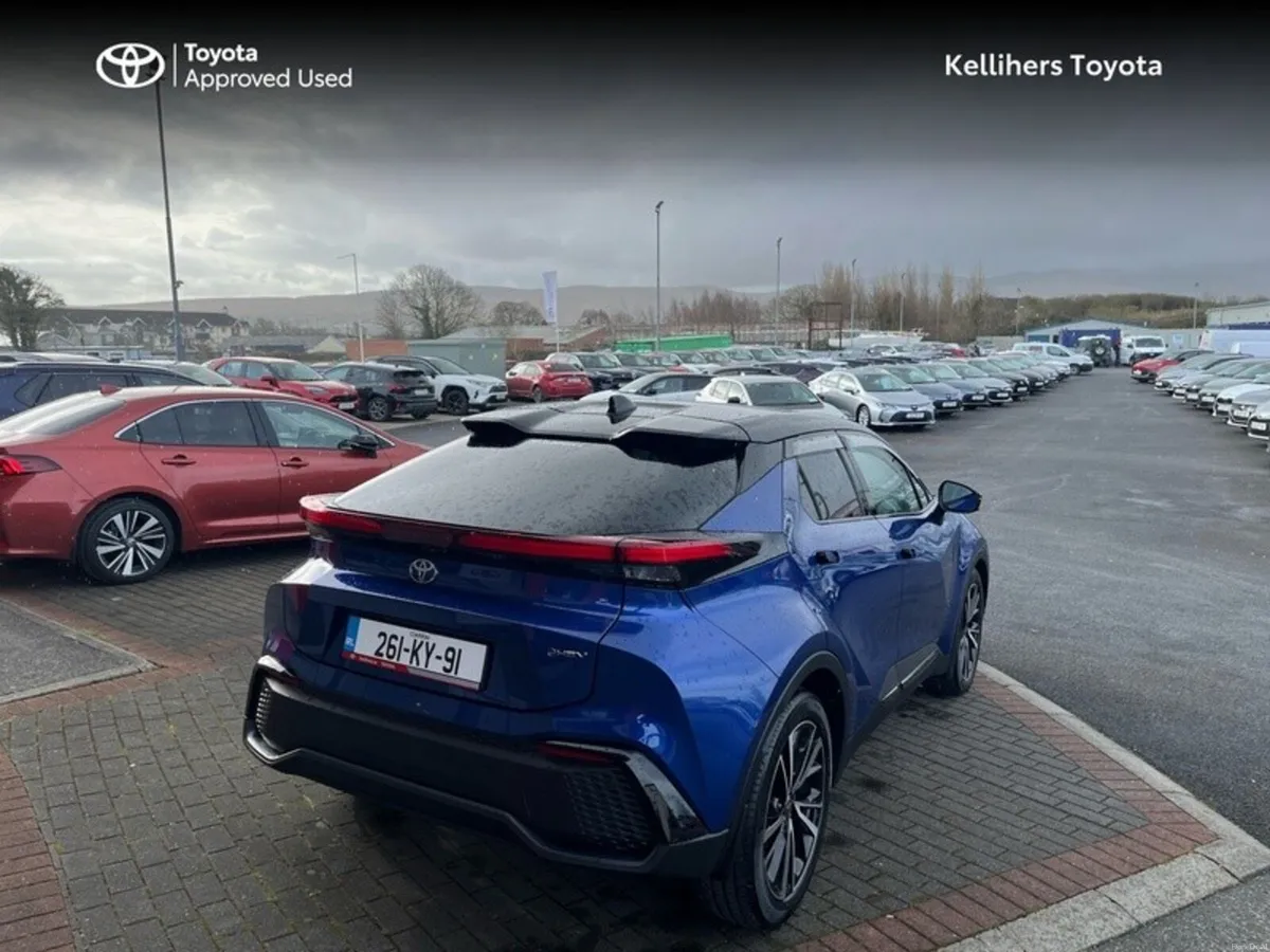 Toyota C-HR HYBRID ELECTRIC SOL - Image 2