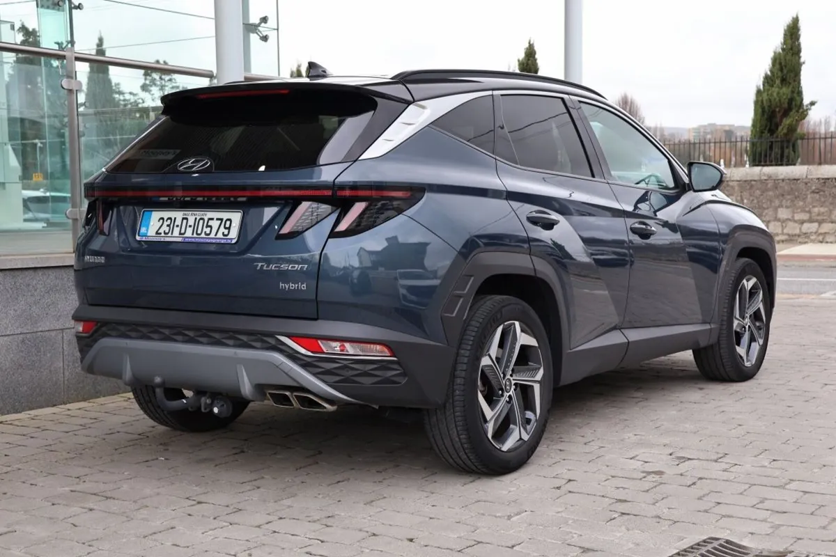 Hyundai Tucson 2WD Executive Plus HEV STG Auto - Image 3
