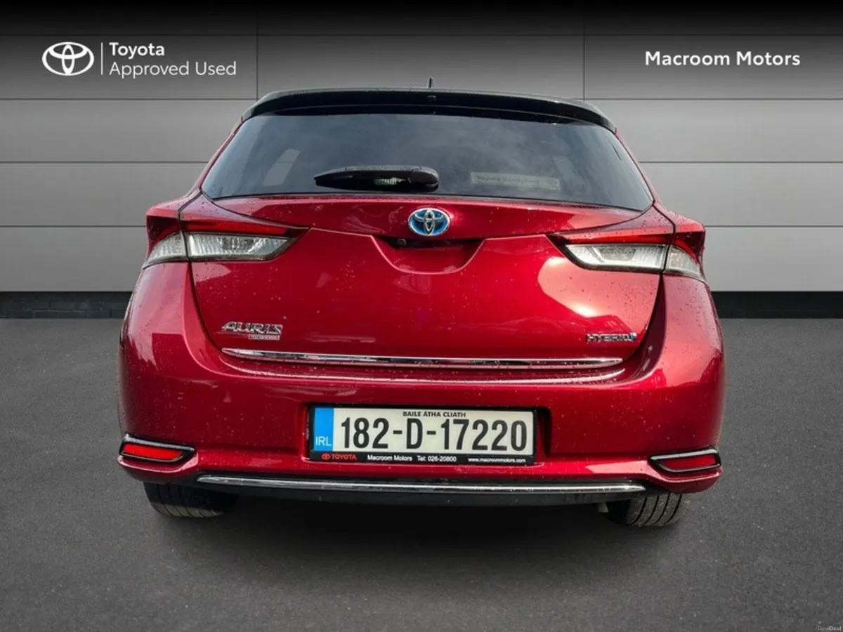 Toyota Auris EASTER SALE!! AURIS HYBRID LUNA SPORT - Image 4