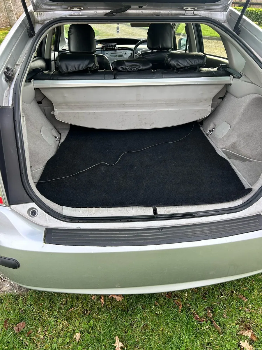 Toyota Prius 2013 - Image 4