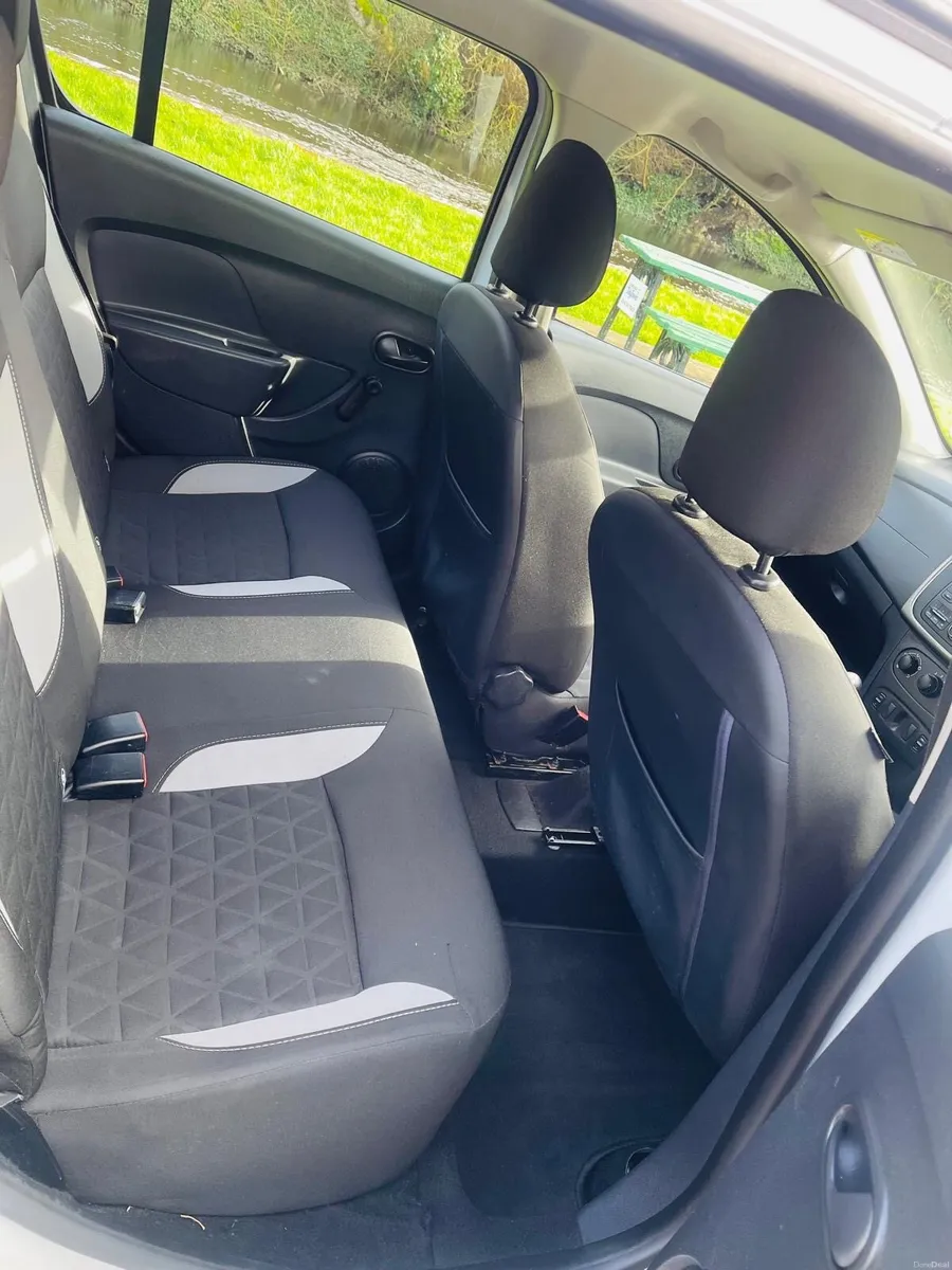 Very nice Sandero low miles - Image 4