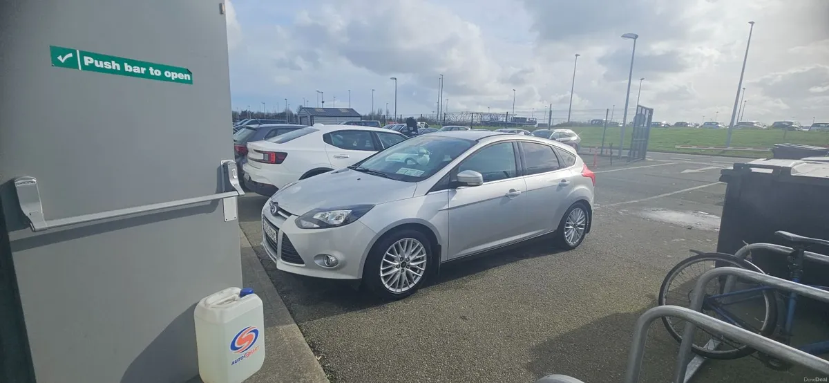 Ford Focus 2013 - Image 2