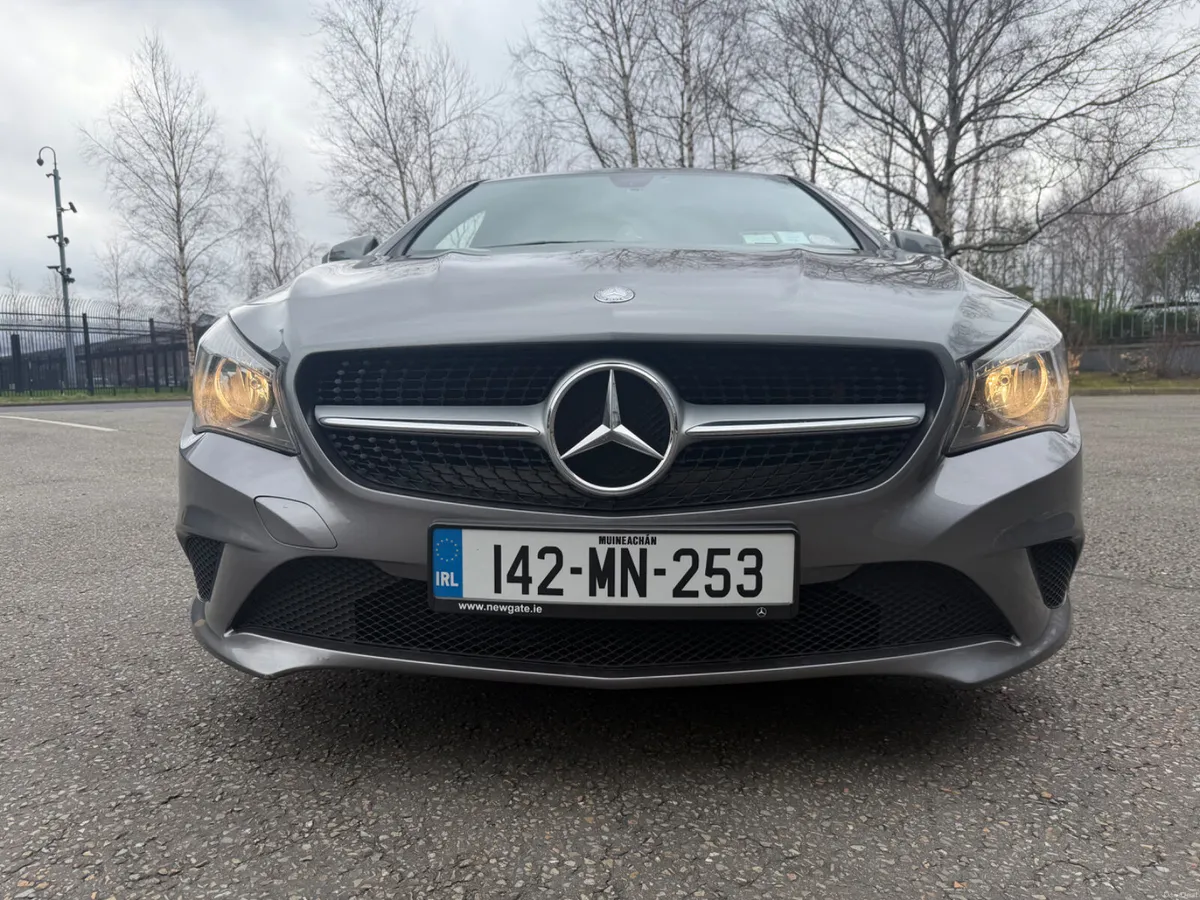 Mercedes-Benz CLA 220 D Urban Automatic - Image 2