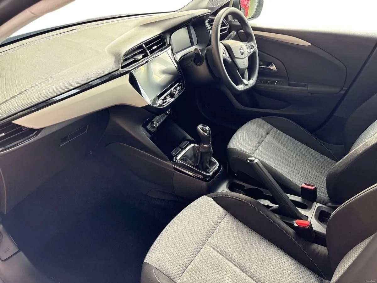 Opel Corsa Elegance 1.2 100hp 6-speed manual - Image 4