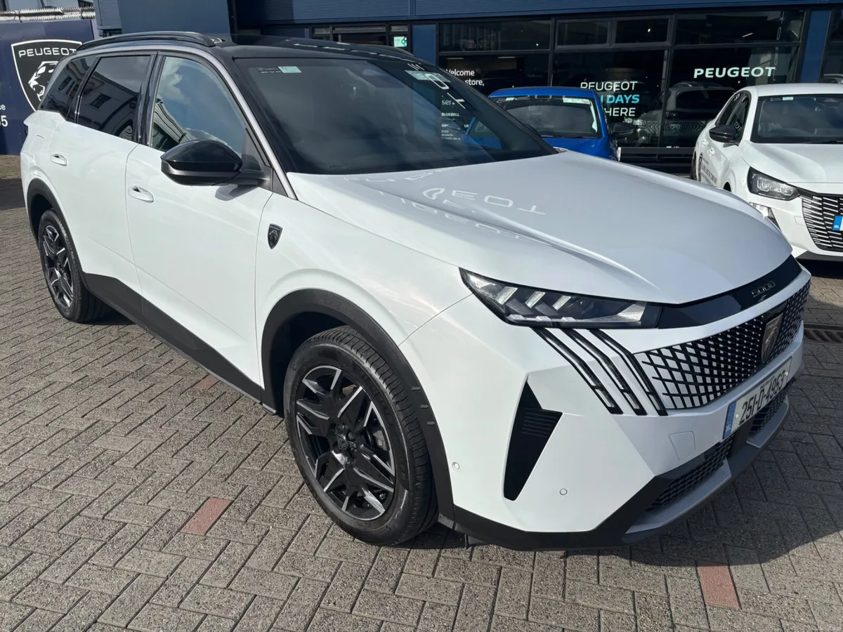 Peugeot 5008 GT hybrid - Image 1